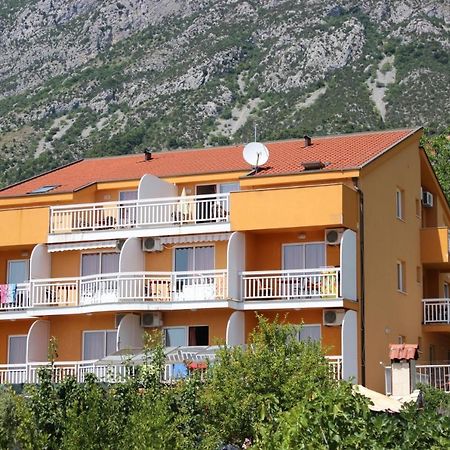 Apartments By The Sea Gradac, Makarska - 13681 Gradac  Kültér fotó